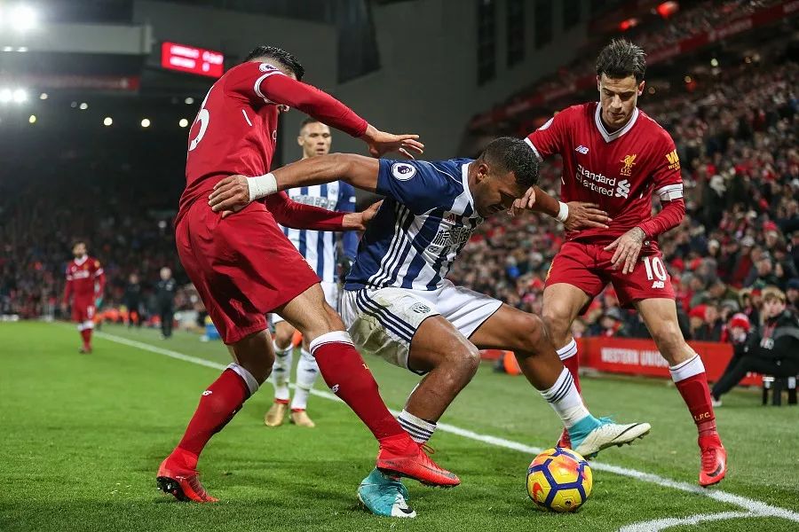 博洛尼亚门将斯科鲁普斯基：守门员首先必须会扑救，脚法其次