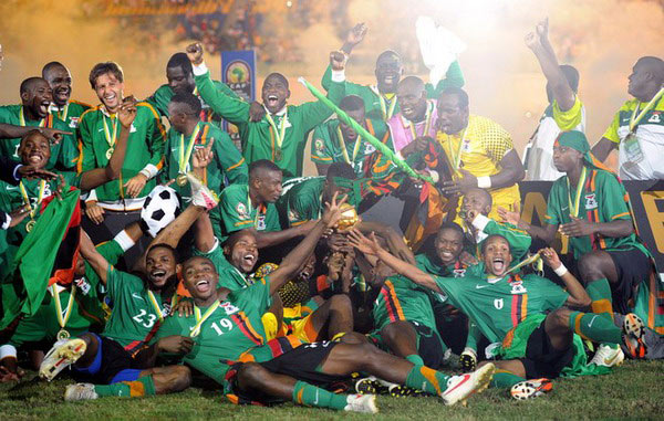 池忠国迎国安生涯200场里程碑，赛前热身获赠纪念球衣