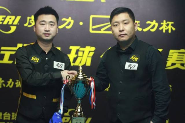 在社交媒体 在社交媒体