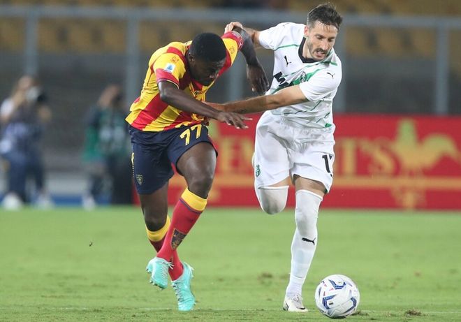 通过她的努 通过她的努